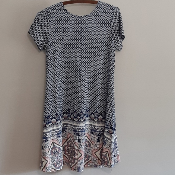 4/$25 boho southwestern print tee shirt dress small - Picture 4 of 5